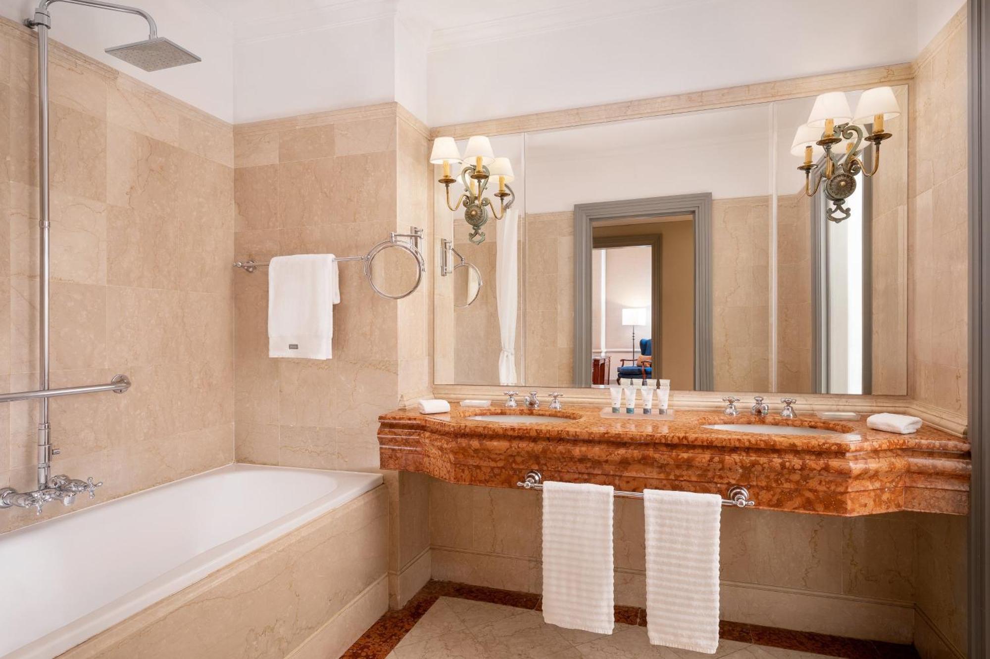 The Westin Excelsior, Firenze Esterno foto